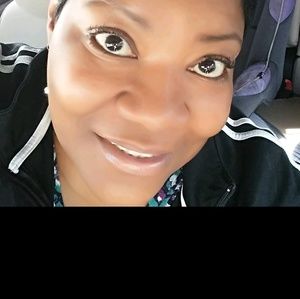 Meet your Posher, Alishia